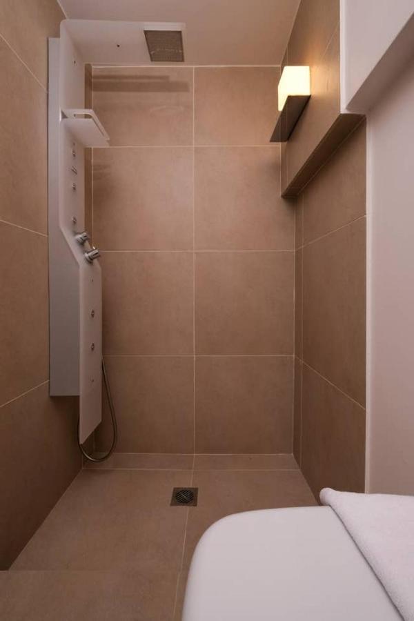 Апартаменты Urban Luxury Homm Apt. In Deinokratous Str. Афины Экстерьер фото